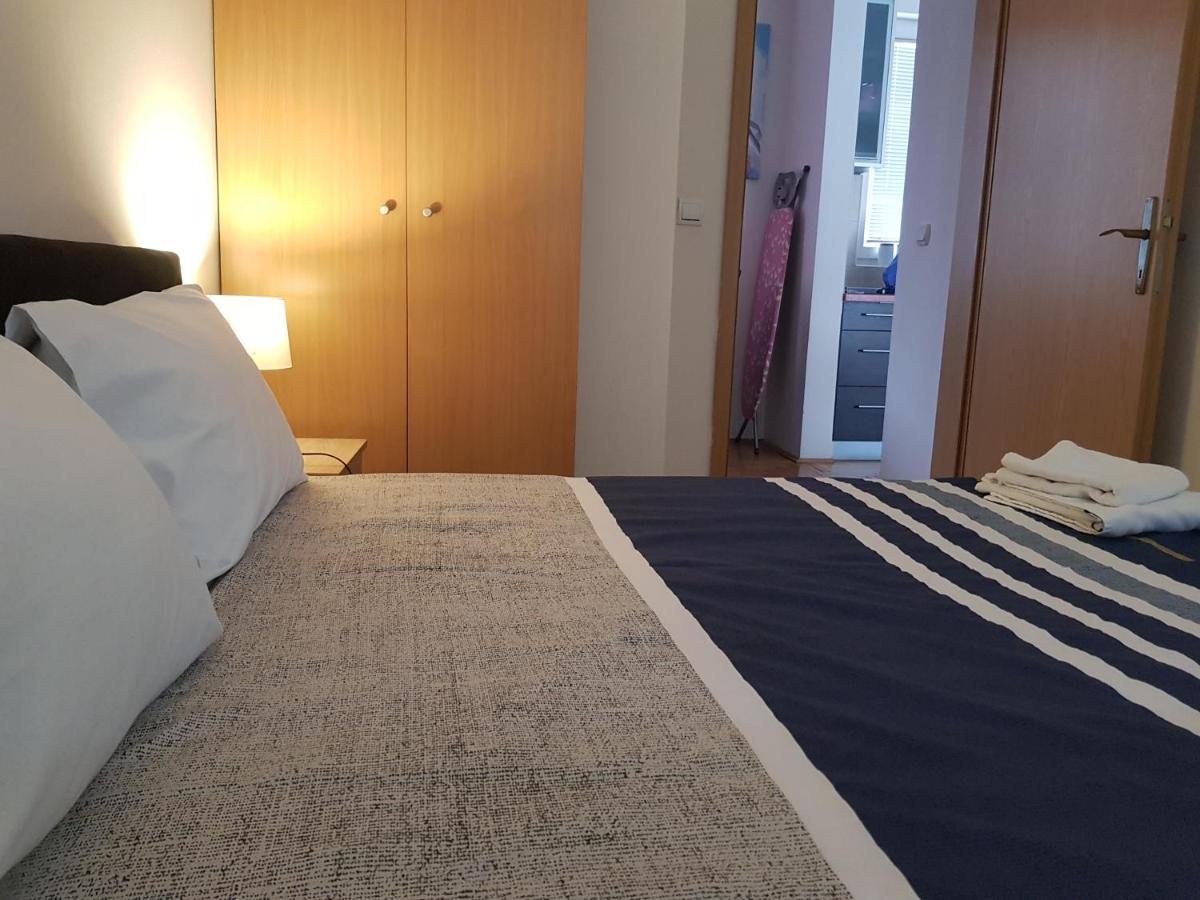 Rajiceva 5- Apartman Sa Prostranom Terasom I Garaznim Mestom Kragujevac Zewnętrze zdjęcie