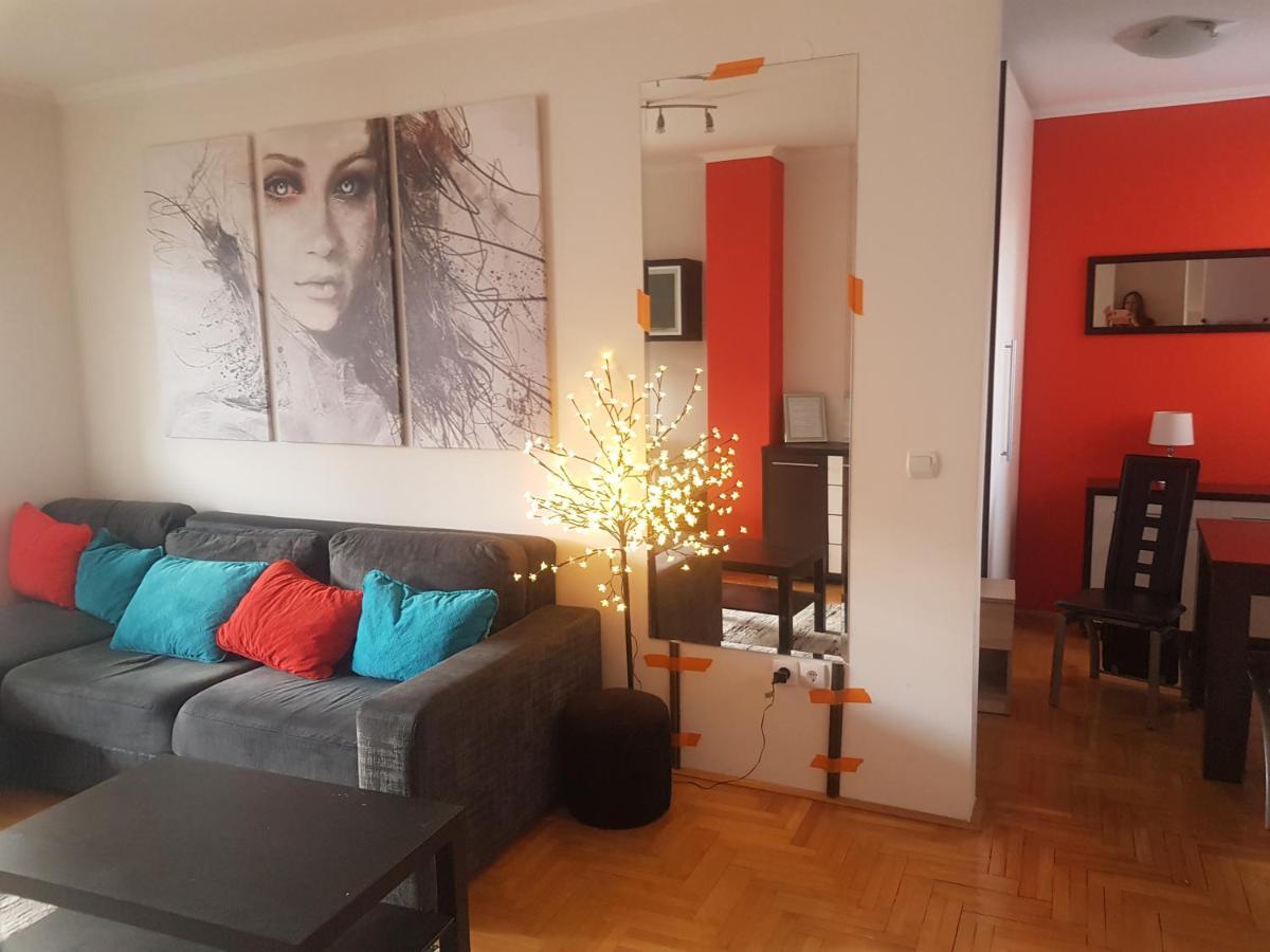 Rajiceva 5- Apartman Sa Prostranom Terasom I Garaznim Mestom Kragujevac Zewnętrze zdjęcie
